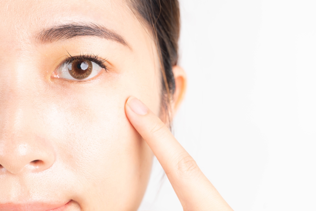 二重埋没法の腫れを早く引かせるには？長引かせないコツ＆腫れにくい大垣美容クリニックの「自然癒着法（二重埋没法）」も解説